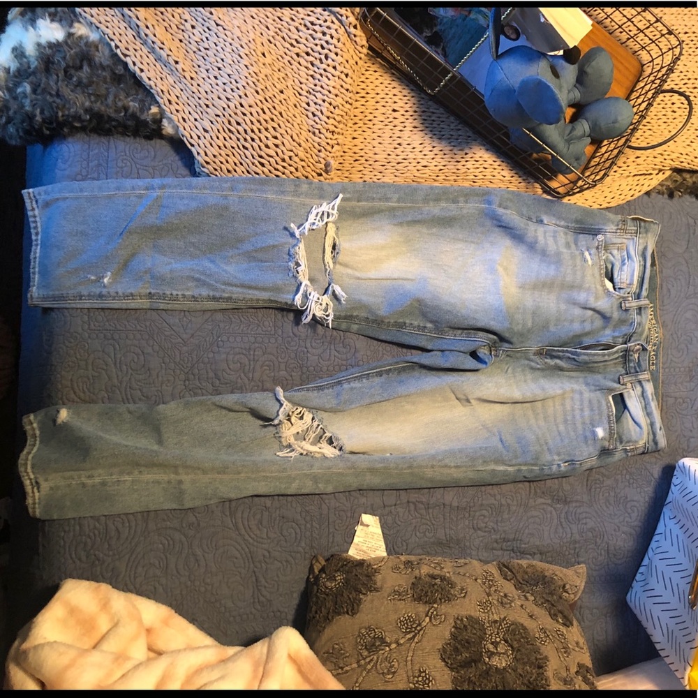 American eagle mom jeans